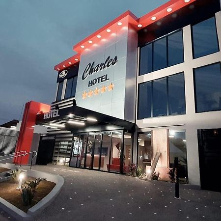 Charles Hotel Porto Ferreira Bagian luar foto