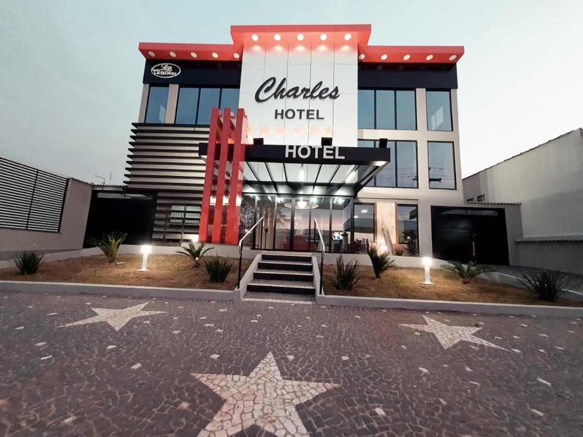 Charles Hotel Porto Ferreira Bagian luar foto