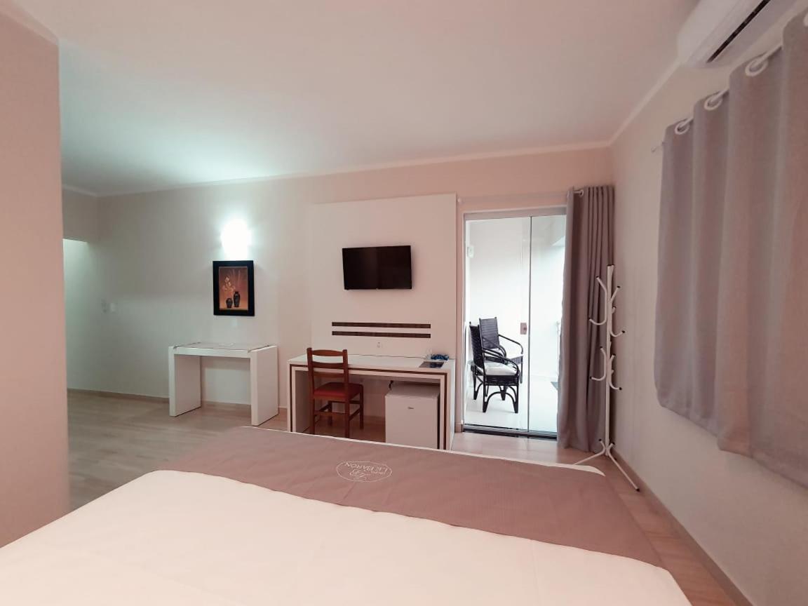 Charles Hotel Porto Ferreira Bagian luar foto